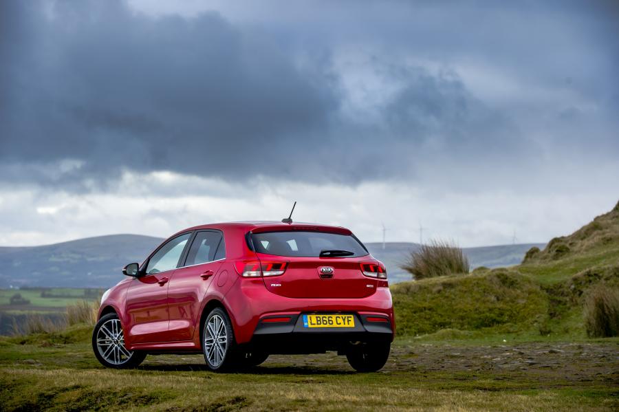  Kia Rio First Edition 2017 года  (UK) (фото 5 из 70)
